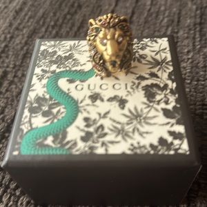 GUCCI Lion Head Ring with Rainbow Crystals. Size 9 US